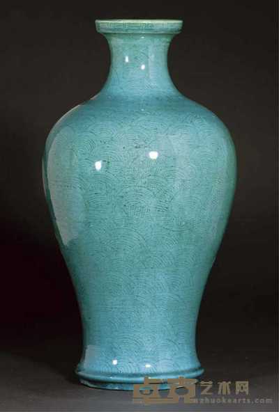 18th century A turquoise glazed baluster vase 
